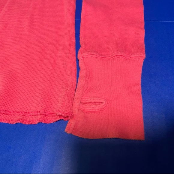 dELiA*s Y2K Long Sleeve Thermal Pink Tee with Thumb Holes Size L - Picture 2 of 5